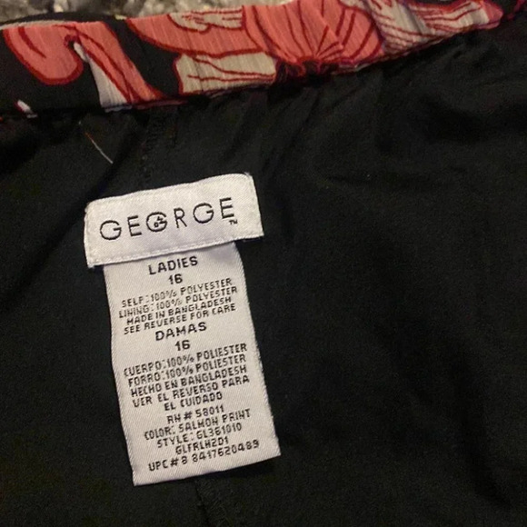 Black and Pink George Pattern Skirt - Picture 3 of 3